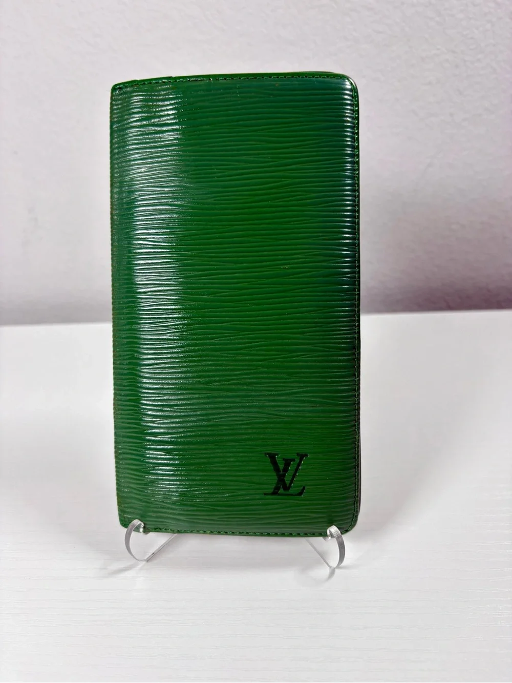 Louis Vuitton Borneo Green Epi Leather Long Bifold / Agenda Wallet